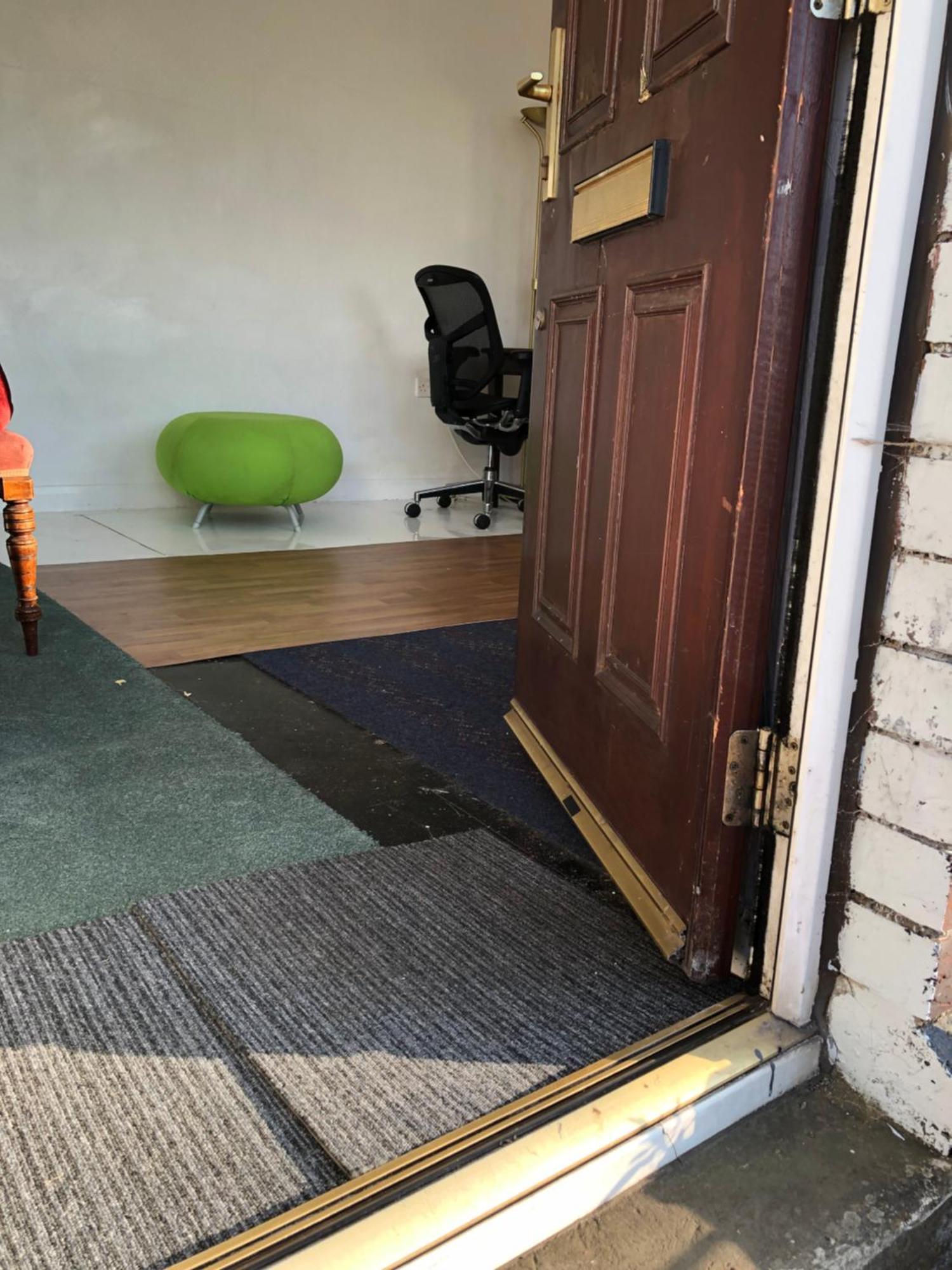 An Extra Large Room With Patio & Own Front Entrance Rotherham Rawmarsh المظهر الخارجي الصورة