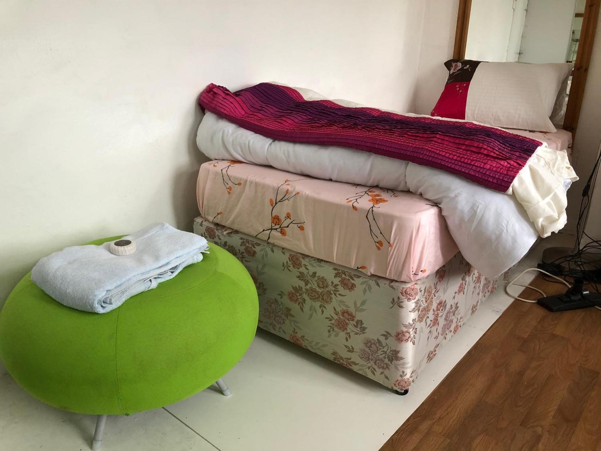 An Extra Large Room With Patio & Own Front Entrance Rotherham Rawmarsh المظهر الخارجي الصورة